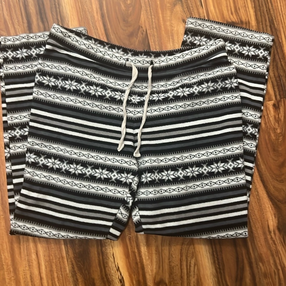 Old Navy Warm Polyester PJ bottoms - Size Large